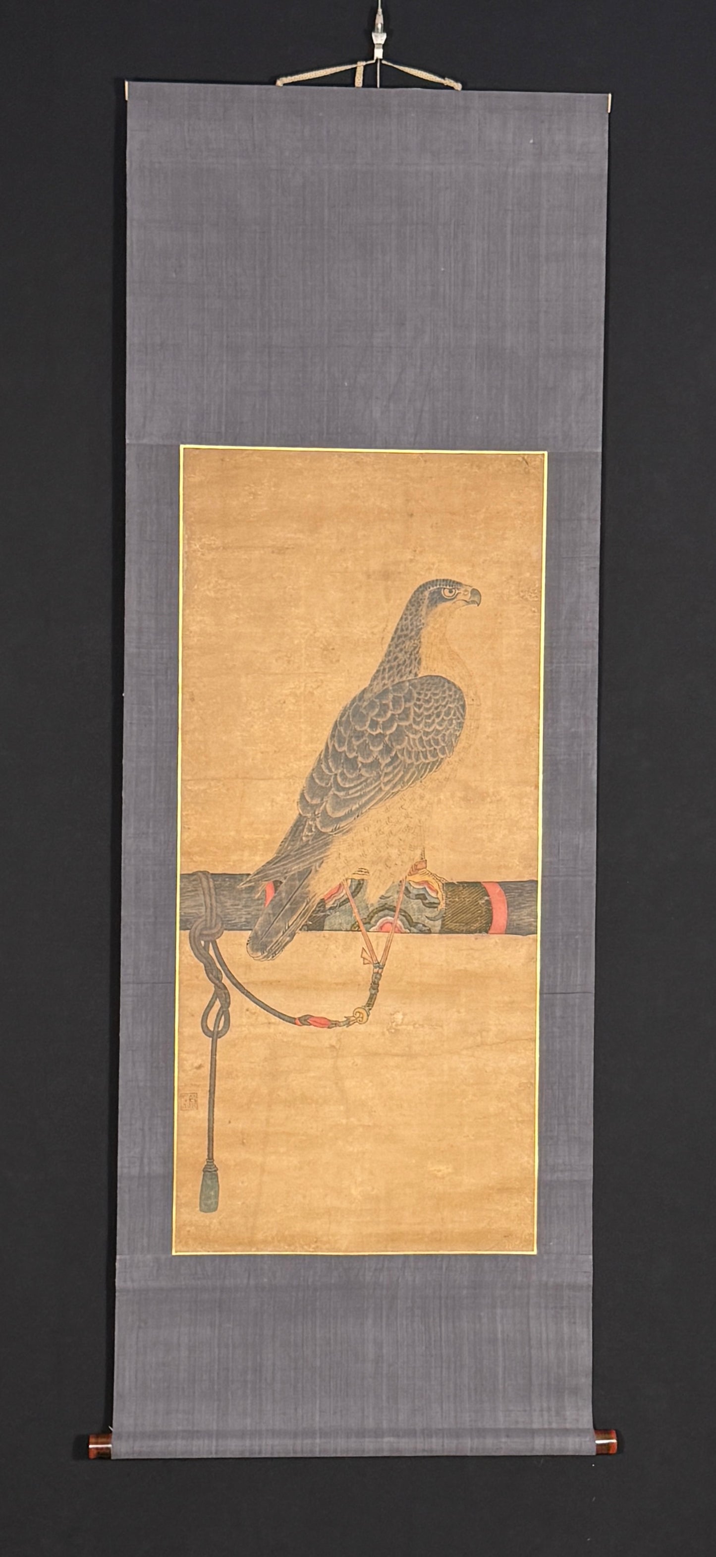Falcon on decorative pole | Toki Tomikage 土岐富景 (possibly also 土岐頼芸 1501-1582, or 土岐洞文) | 16th century