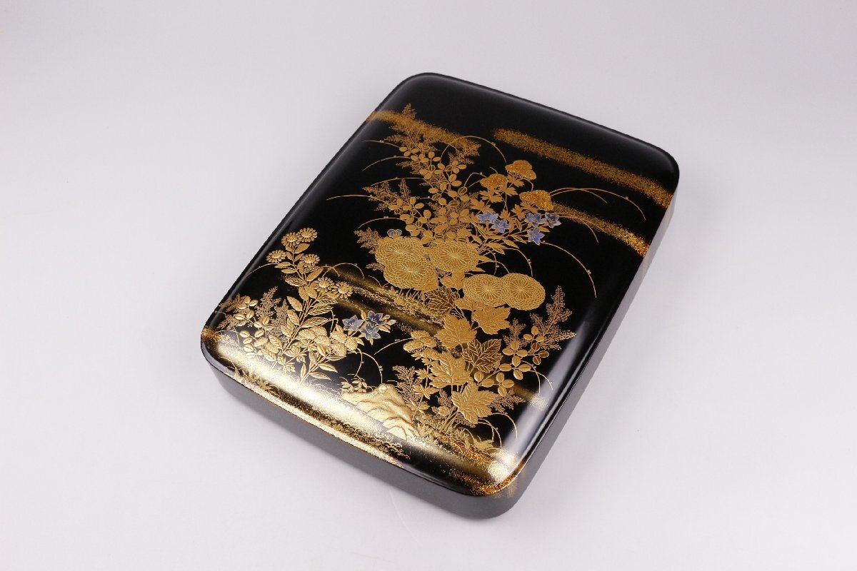 Inkstone Box with Autumn Grasses | Kaga Makie | 20th century