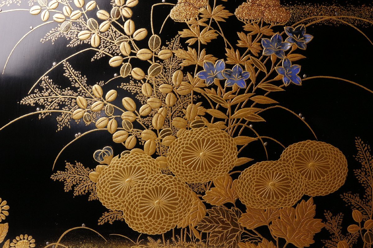 Inkstone Box with Autumn Grasses | Kaga Makie | 20th century